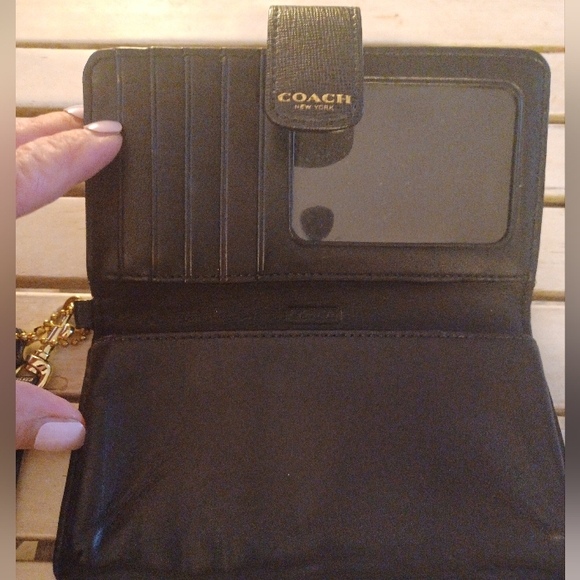 COACH BLACK LEATHER BIFOLD WALLET WRISTLET WITH HANG TAG - Picture 3 of 8